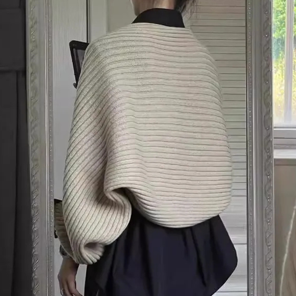 VIKA - Comfortable Summer Sweater for Women