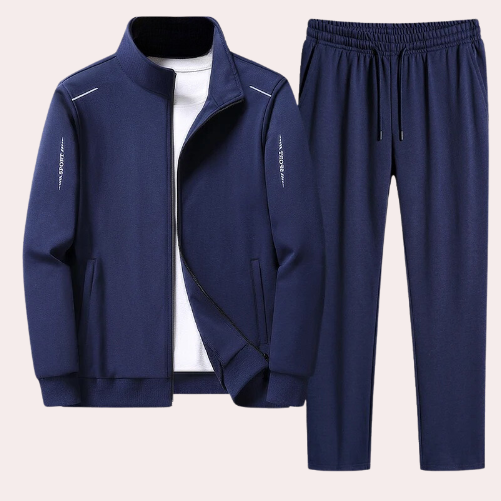 Comfortable men's tracksuit for summer