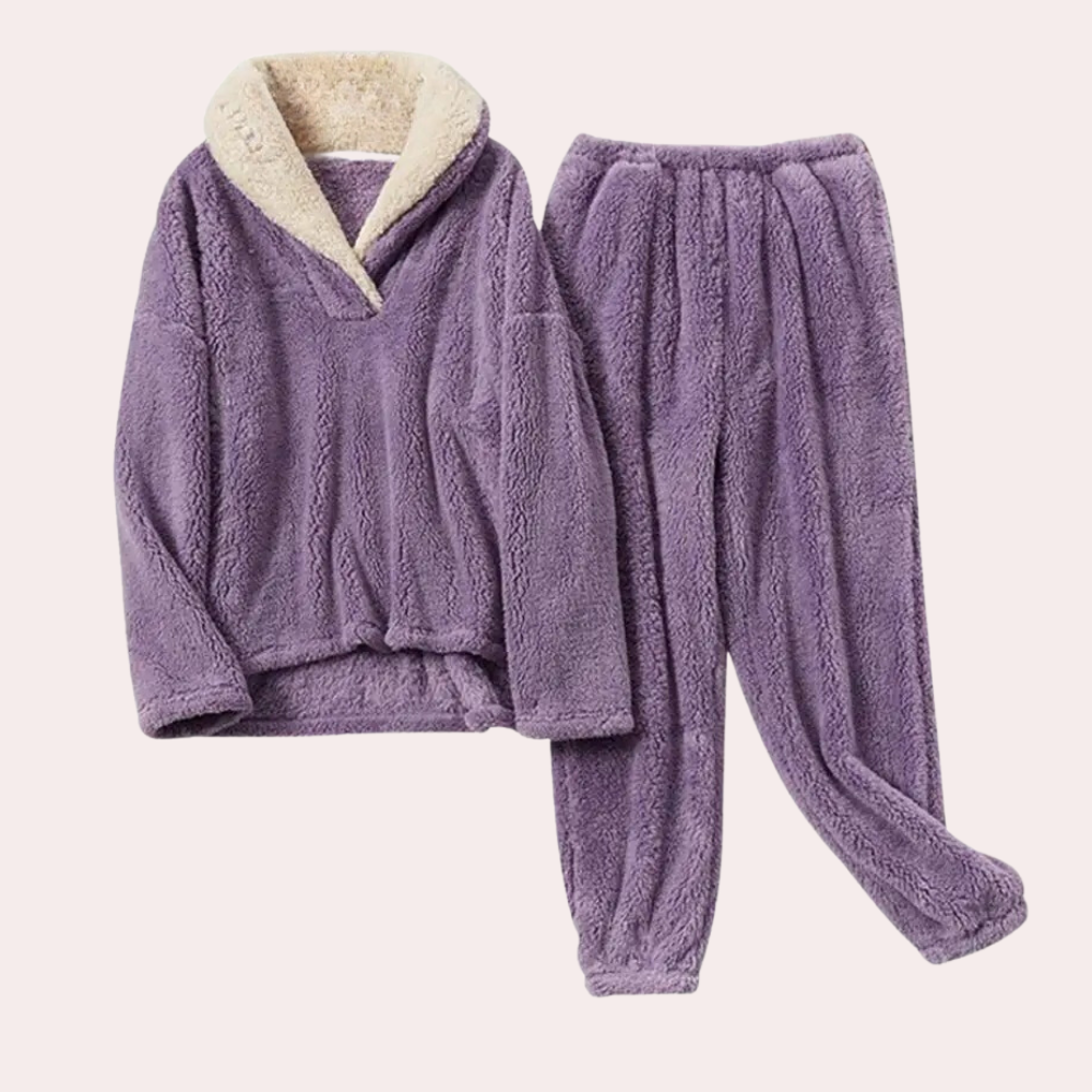 Comfortable and Fluffy Pyjama Set for Women - Perfect for Spring and Summer