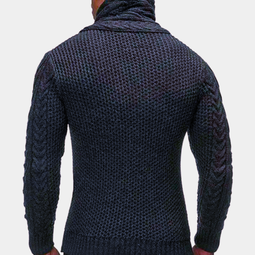 Stylish and comfortable men's sweater for summer