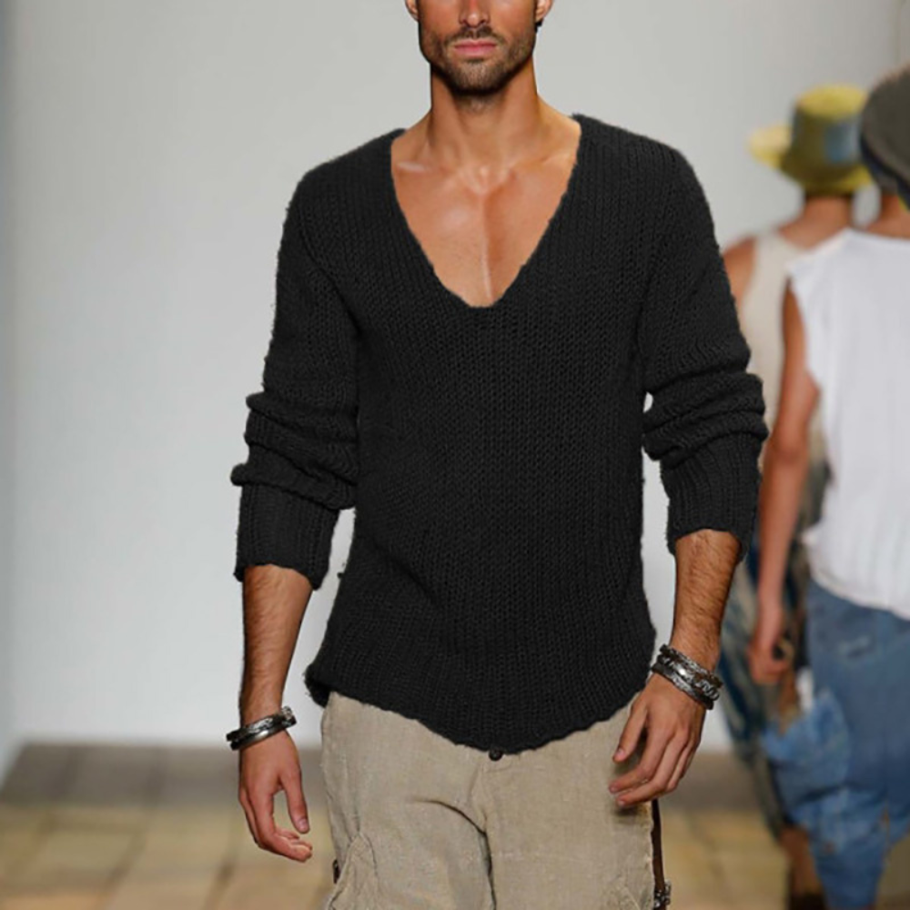 Casual men's sweater with v-neck for summer