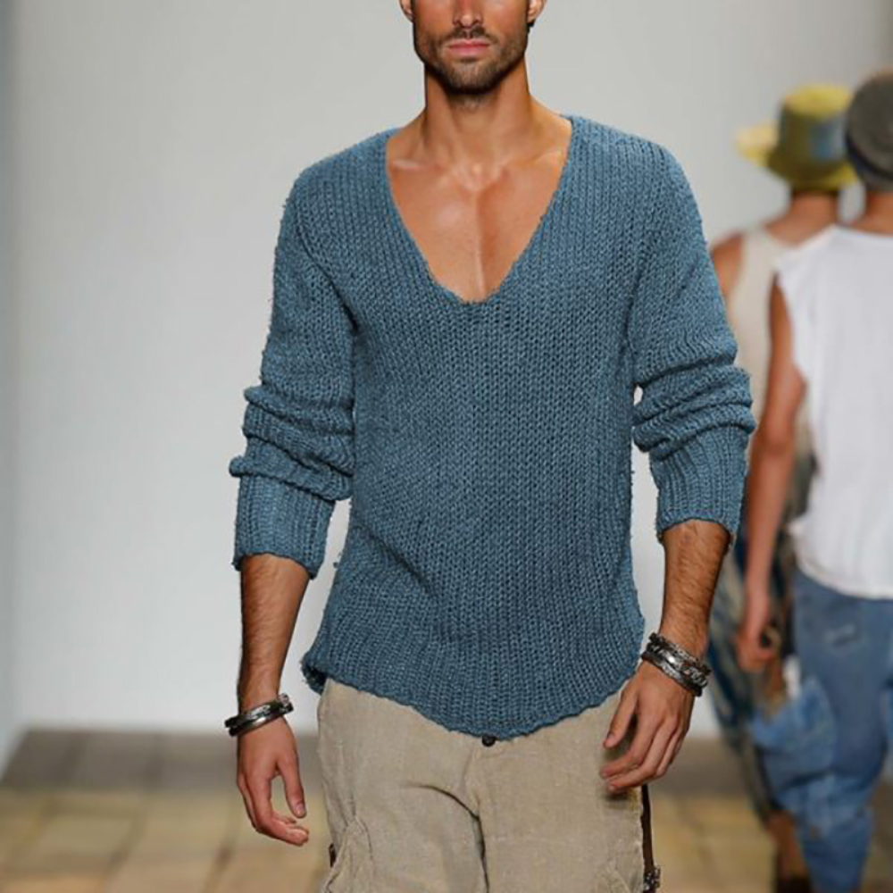 Casual men's sweater with v-neck for summer