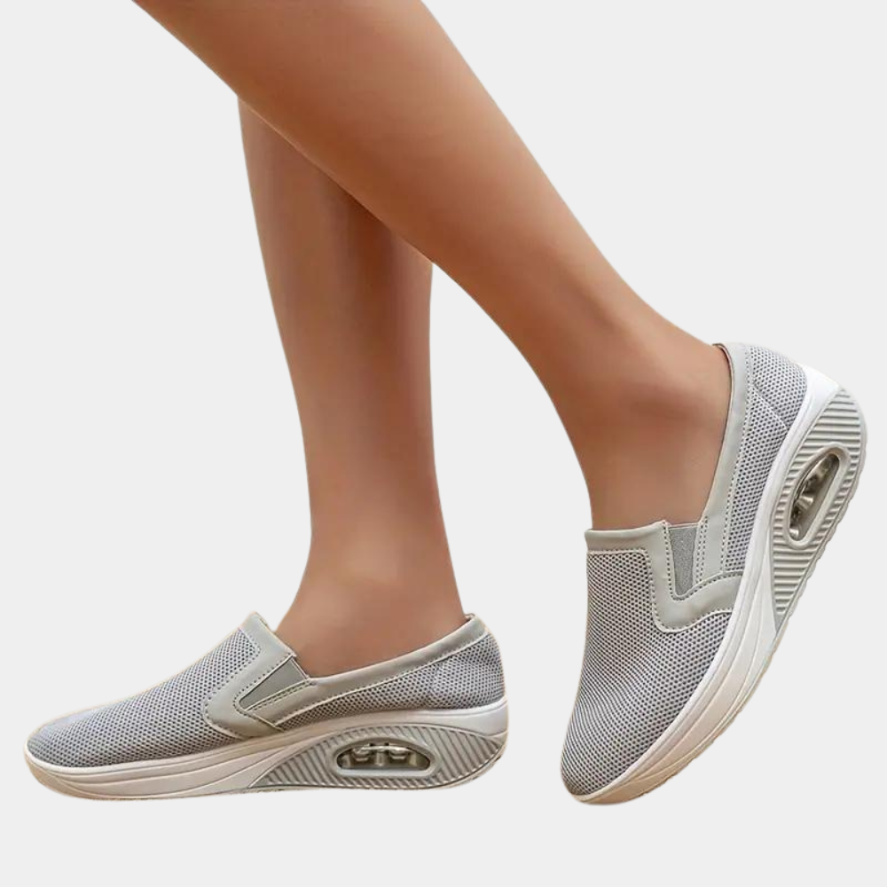 Comfortable and slip-resistant ladies' shoes for summer