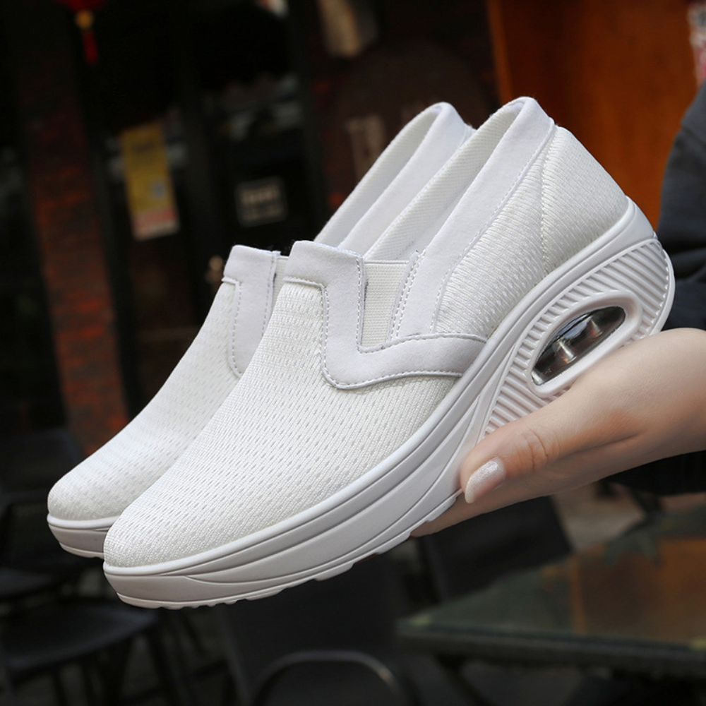 Comfortable and slip-resistant ladies' shoes for summer