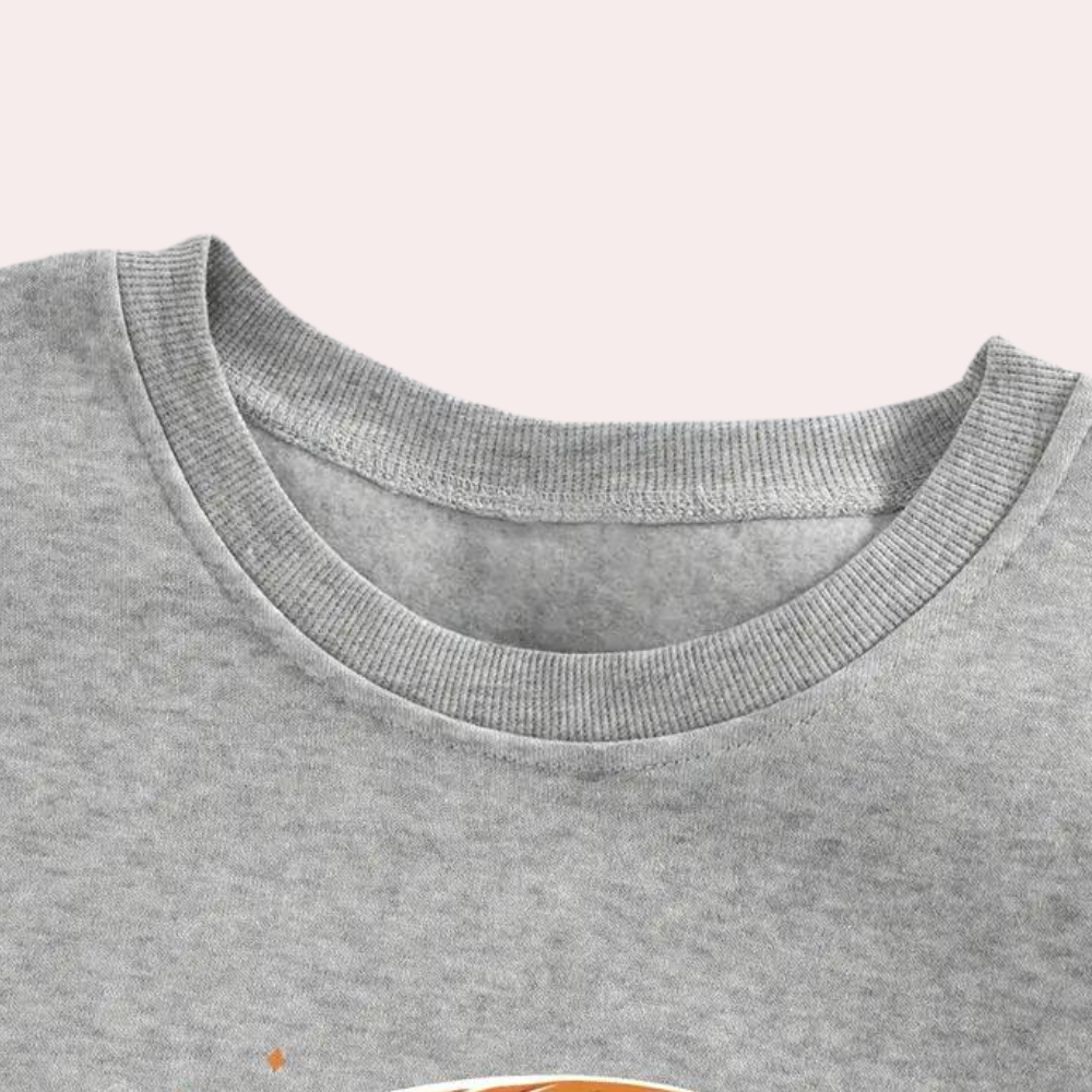 Cintia - Light and Spooky Halloween Sweatshirt for Women - Summer Edition