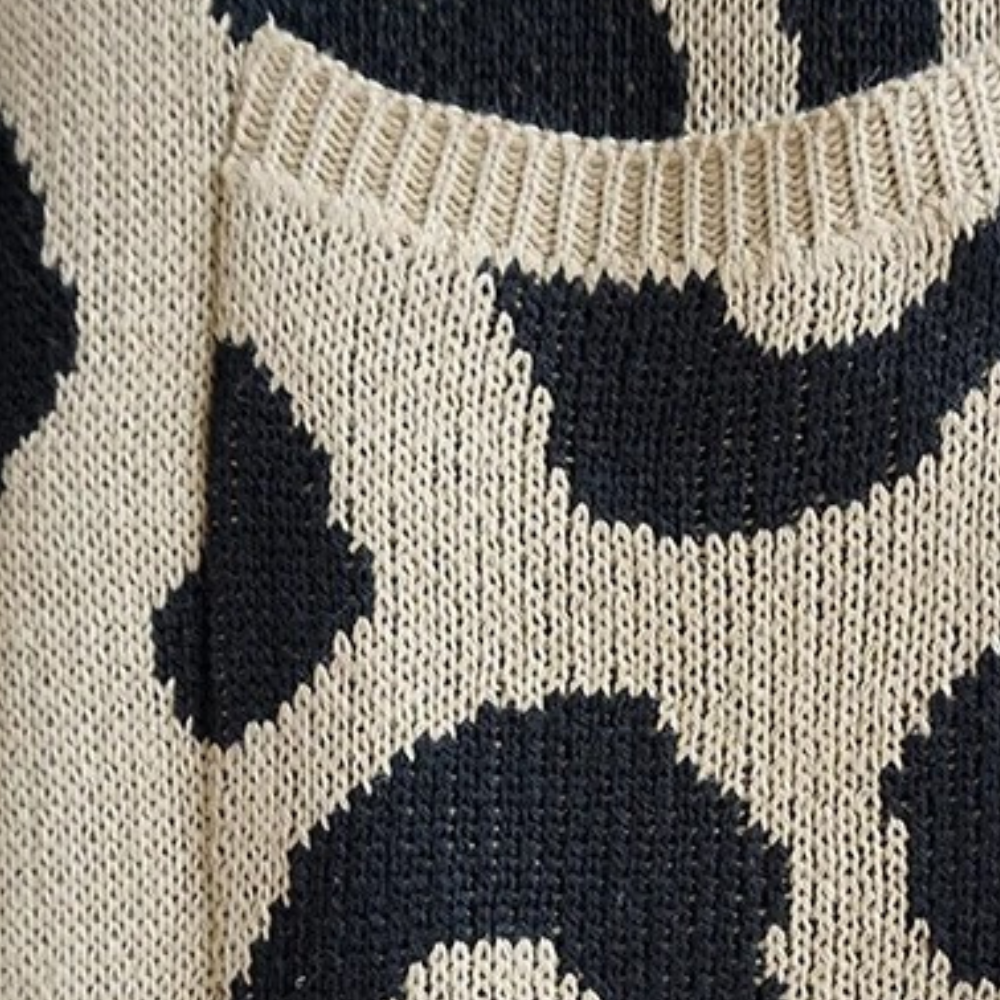 CLOTHILDE - Stylish Long Women's Cardigan with Leopard Print for Summer Evenings