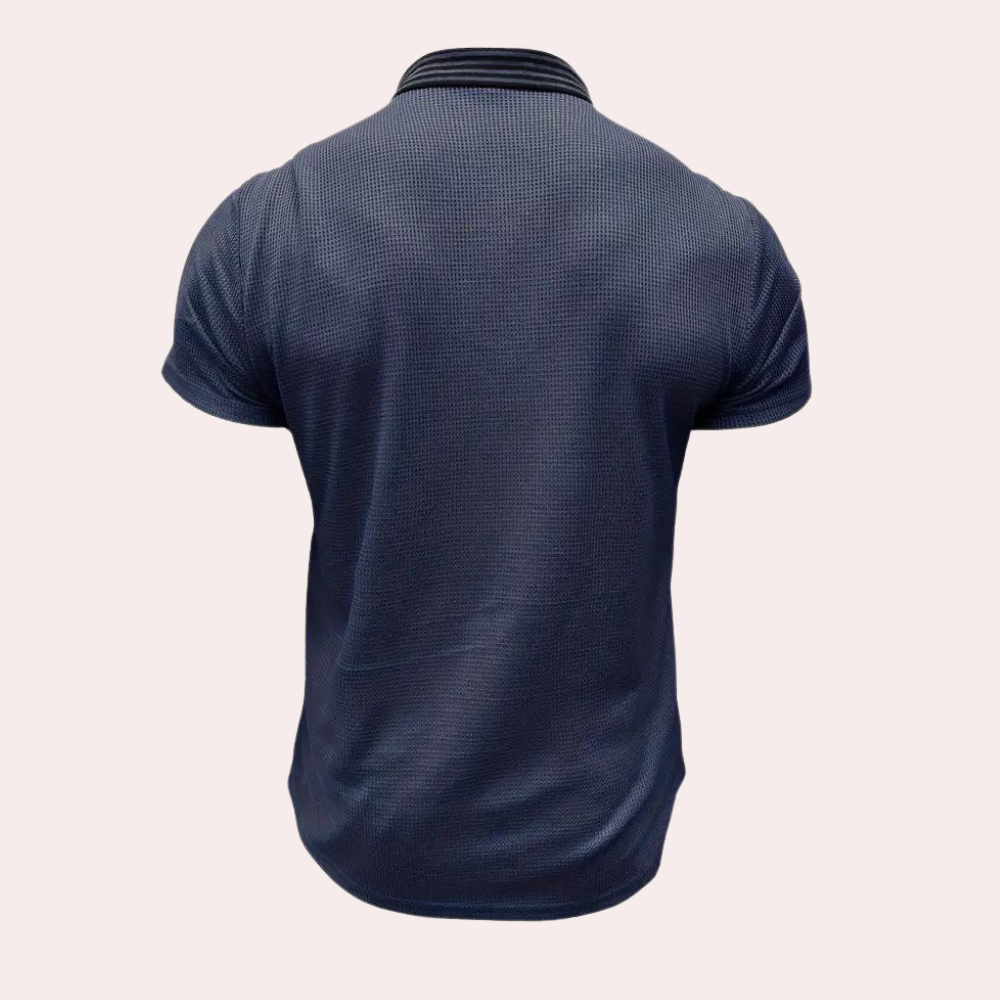 Casual men's short-sleeved shirt for summer