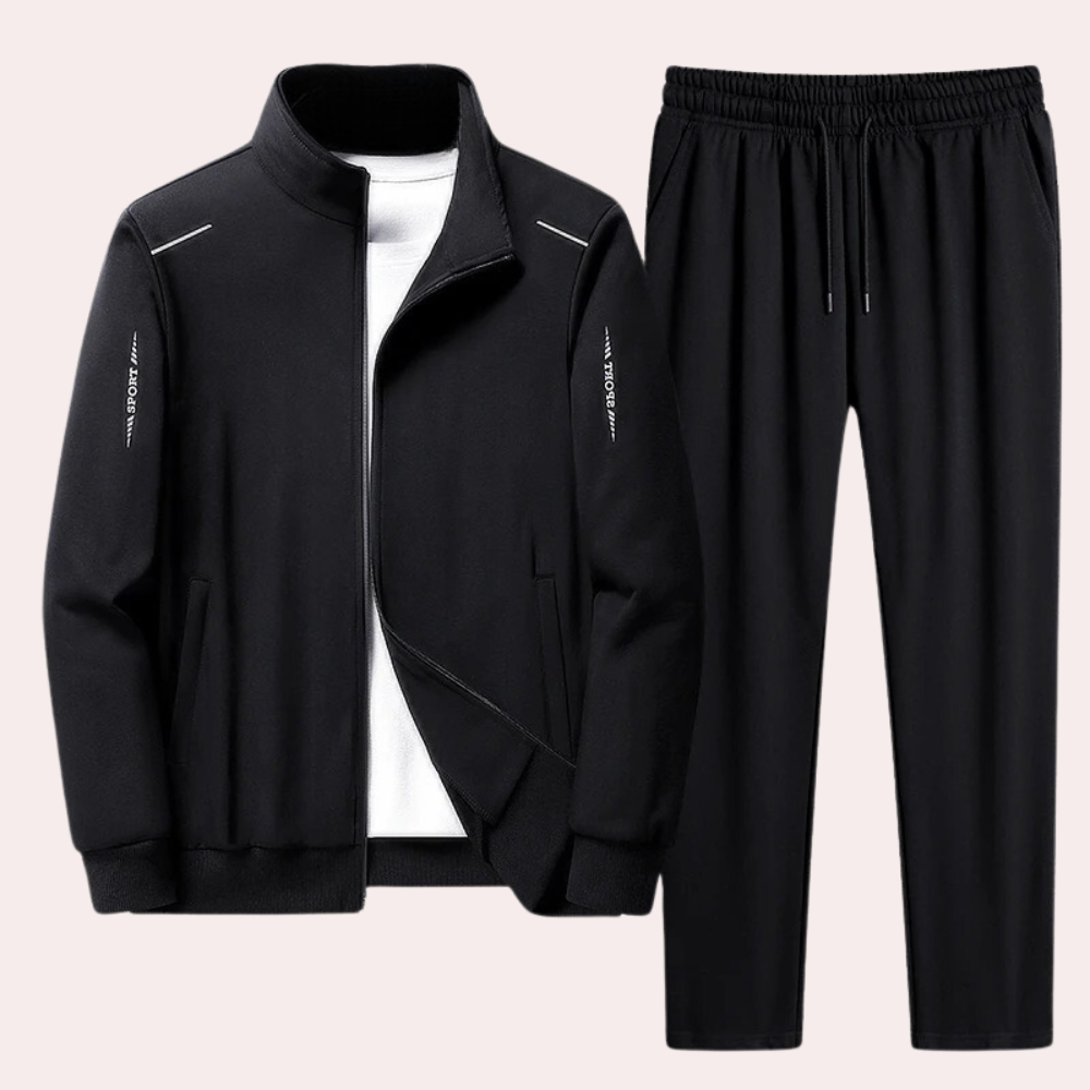 Comfortable men's tracksuit for summer