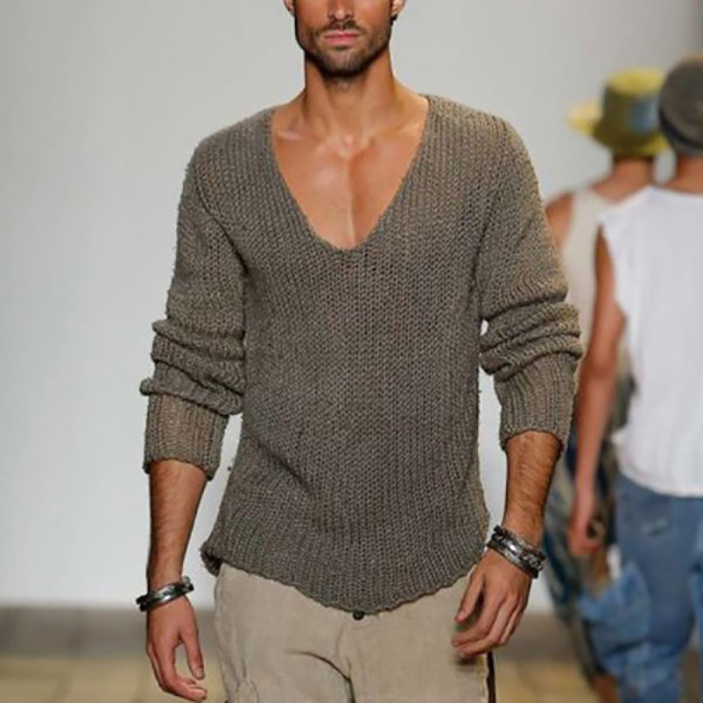 Casual men's sweater with v-neck for summer