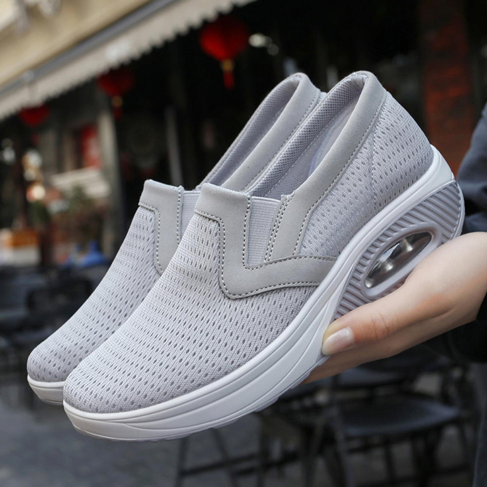 Comfortable and slip-resistant ladies' shoes for summer