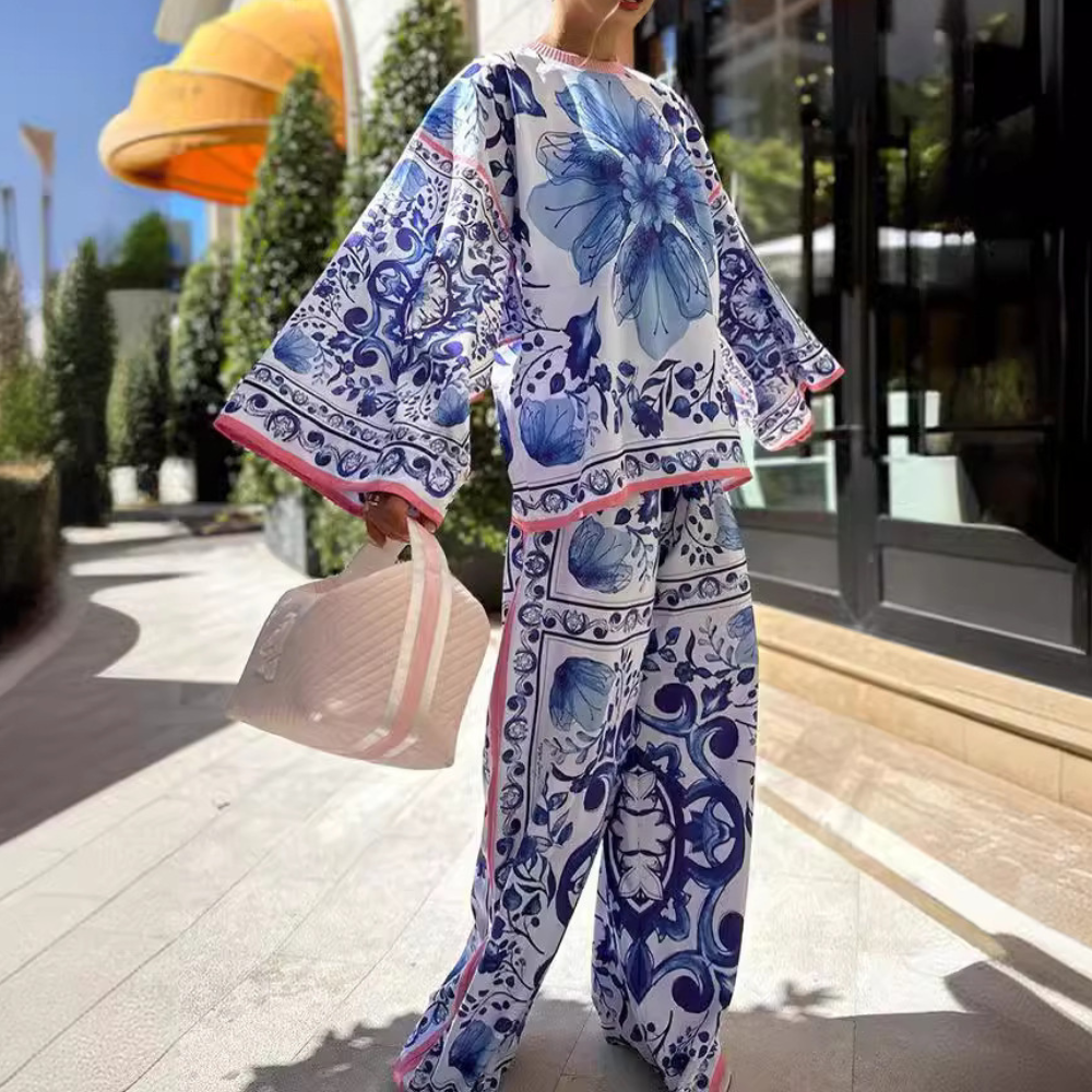 Verity - Elegant women's set with floral print for summer