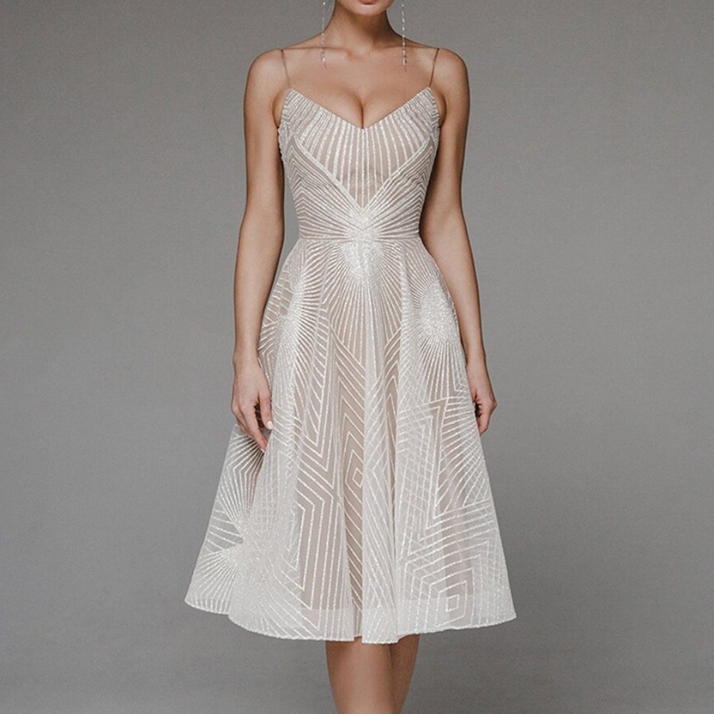 Blanca - Fashionable Summer Dress with Elegant Open Back