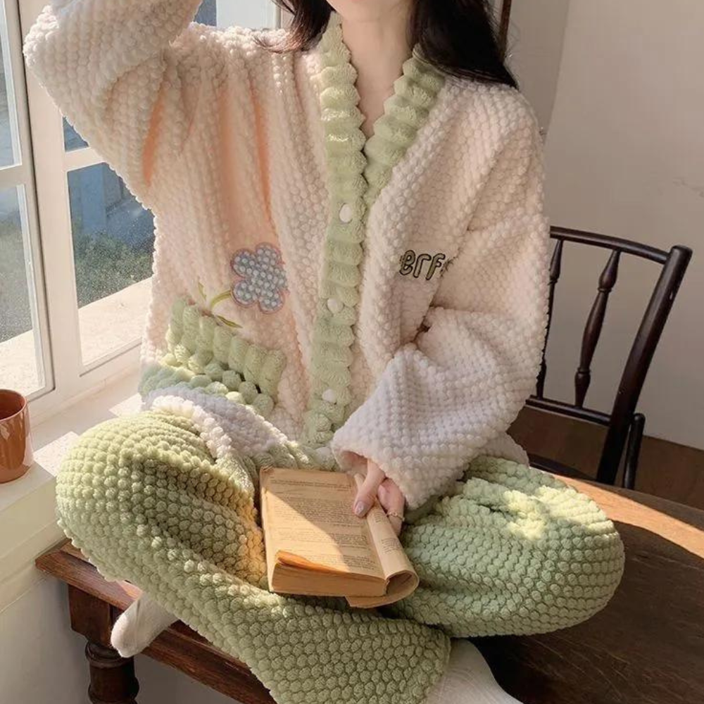 Vivien - Light and Comfortable Pyjama Set for Women, Perfect for Summer