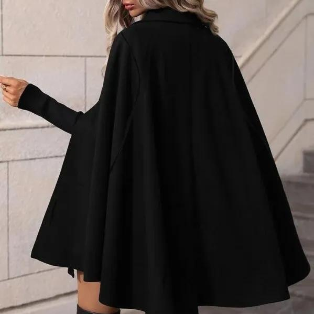 Corinne - Elegant and cosy capes for women, perfect for spring and summer.